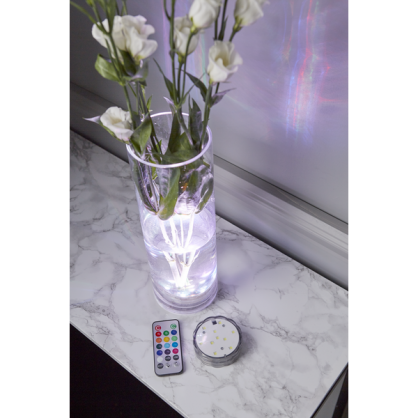 1 Star Trading Vattentt dekorationspuck med LED-ljus Fjrrkontroll RGB (Rd-Grn-Bl)